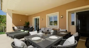 Private heatable infinity pool with sea views in La Mairena, Marbella - Image 5