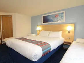 Travelodge Bedford Marston Moretaine - Image 5