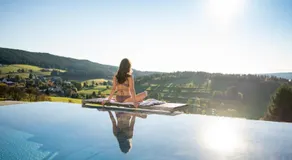 Schwarzwald Wellnesshotel SAIGERHÖH I Spa Golf & Wandern über dem Titisee - Image 4