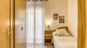 Hostal La Barretina - Image 2
