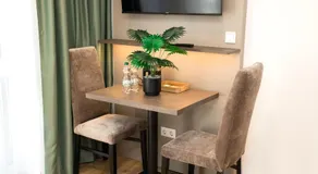 Living Inn am Schlosspark - Zentral, Parkplatz und Kitchenette - Image 3