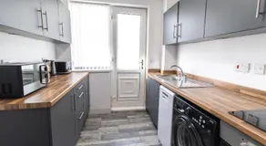 Free Parking 3 Double Bedroom Sunderland House 10 mins drive to Nissan Ideal for Long Term Contractor etc Stays - see our Dwellcome Home Ltd site for assurance - Image 4