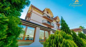 Villa Etiquette - Image 5