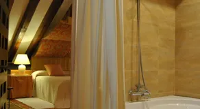 El Hotel De La Villa - Image 5
