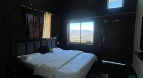 Happy Homestay and rooftop restaurant - Image 2