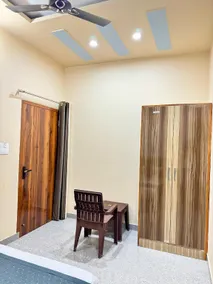 Hotel Shree Radha Raman - Image 4