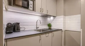 New! Studio with 3 Beds - Easy Access to Airport, City Center & WUM - Image 4