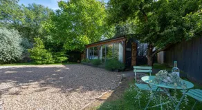 Lavender Lodge - Image 5
