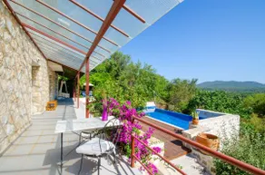 Stone clad Villa La Maison P - Image 3