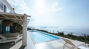 Luxury Apartments La Villa - Image 4