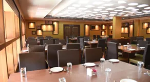 Viz Park Hotel - Image 2