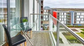 ShortstayMK Vizion apartments, with free superfast wi-fi, parking - Image 4