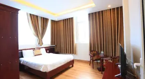 Phuong Linh Hotel - Image 2