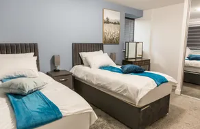 Sweet Stay, 2 Bed Luxury Apartment close to Birmingham Central - Image 2