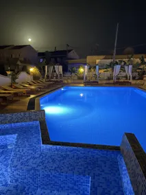 Oasis Beach Club - Image 5