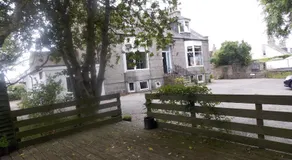 Station View Guest House - Image 1