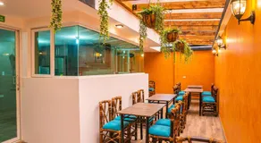 The Traveler Hostel - Image 5