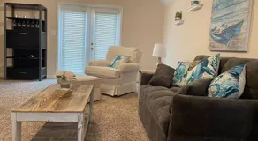 Adorable private 1-bedroom studio on mini-farm. - Image 2