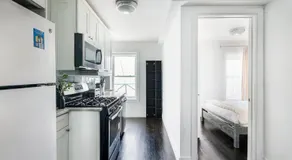 39-3 Newly renovated 3 BR Prime midtown sleeps 6 - Image 3