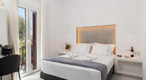 Sunset Paraportiani Rooms - Image 2