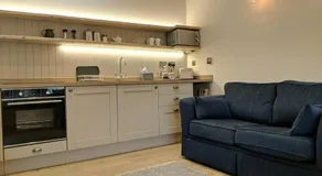 SKITTLES - charming one bedroom apartment - parking - easy access to Bath - Image 3