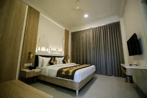 Hotel Ratangarh Palace - Image 2