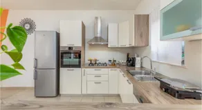 3 Bedroom Cozy Home In Svetvincenat - Image 2