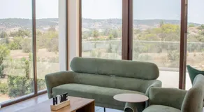 Kleos Noble Retreat - Stone-Build Apartments & Rooms with Pool, Sauna & BBQ Area - Image 3