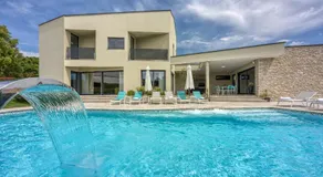Contemporary Villa Nada with Pool and Sauna - Image 4