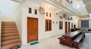 RedDoorz Syariah at Jalan Panglima Sudirman Probolinggo - Image 2