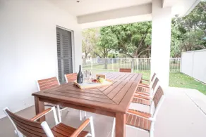 Golden Beach Family Home with Pool - Image 5