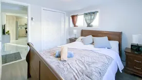 Lovely 1-BR W Sofa Bed in The Heart of NDG - Image 3
