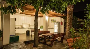 Chameleon Backpackers & Guesthouse - Image 3