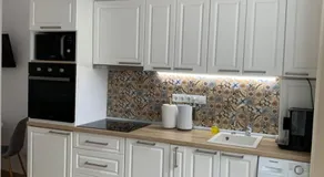 Charming Central Apartments - Image 4