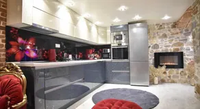 Eleni De Lux - Indoor Jacuzzi Residence in Lydia - Image 4