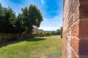 3 Bedroom Spacious Flat - Image 5