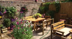 Idyllic Bexhill centre flat above pub - Image 3
