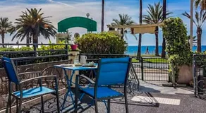 Hotel Flots d'Azur Promenade des Anglais - Image 2