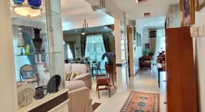 The Bungalow Homestay with Private Pool by Cheta - Image 4