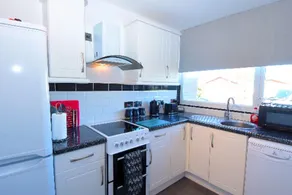 Lovely 3 Bed Chalet Bridlington Free Electric - Image 3