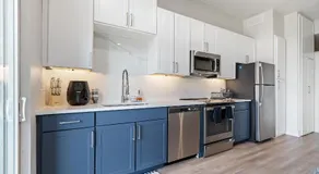 Modern Loft City View - Image 4