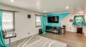 8 Mi to MetLife Stadium: Pet-Friendly Home w/ Yard - Image 2