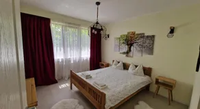 University Apt - Image 2