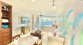 KASA El Sol by the Sea with Pool and Parking - Image 2