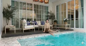 Berry House Luxury Pool Villa - Image 3