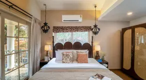 THE FOREST EDGE 6 Bedroom Private Pool Villa by Amorey Stays - Image 2