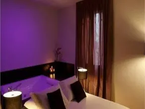 Sweet Hotel - Image 5