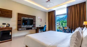Aotel by Clarks Inn Palampur - Image 2
