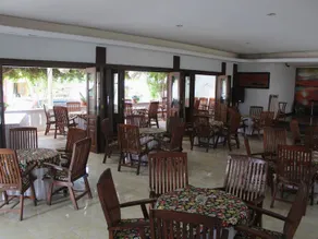 Holiday Beach Inn - Image 5