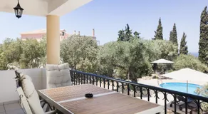 Akrotiri Sea View Maisonette - Image 4